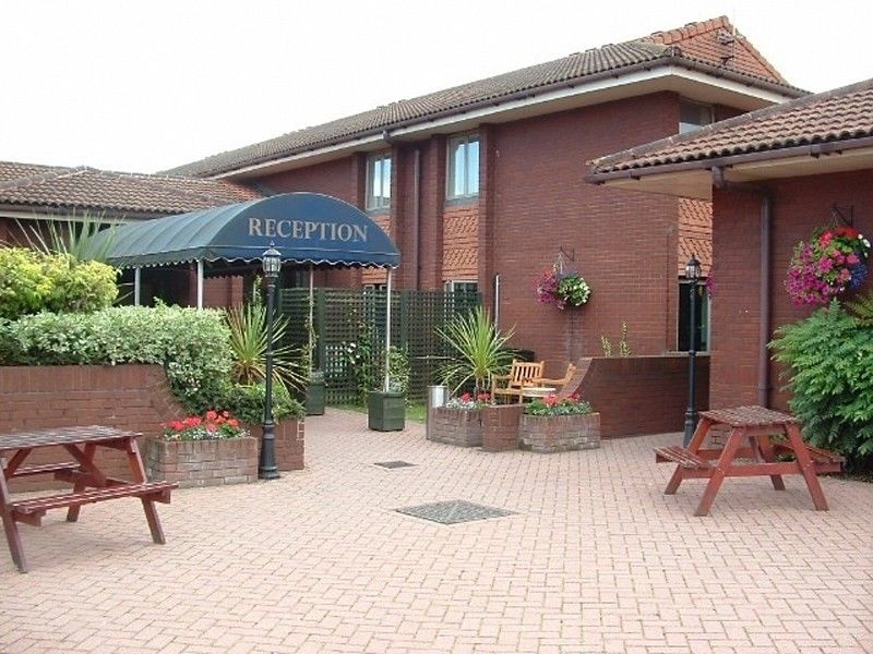 Jurys Inn East Midlands Airport  Castle Donington Exterior foto